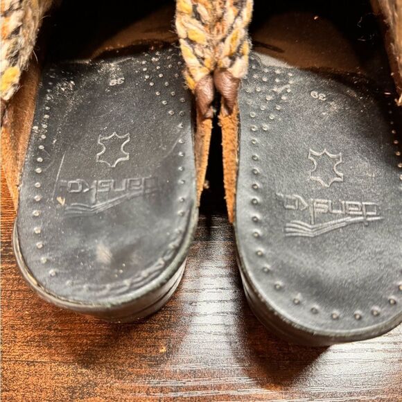 Dansko Brown Leather Knit Clogs Size 39EU (8.5/9US) - Picture 10 of 14